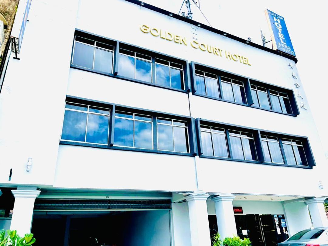 Golden Court - Pelangi